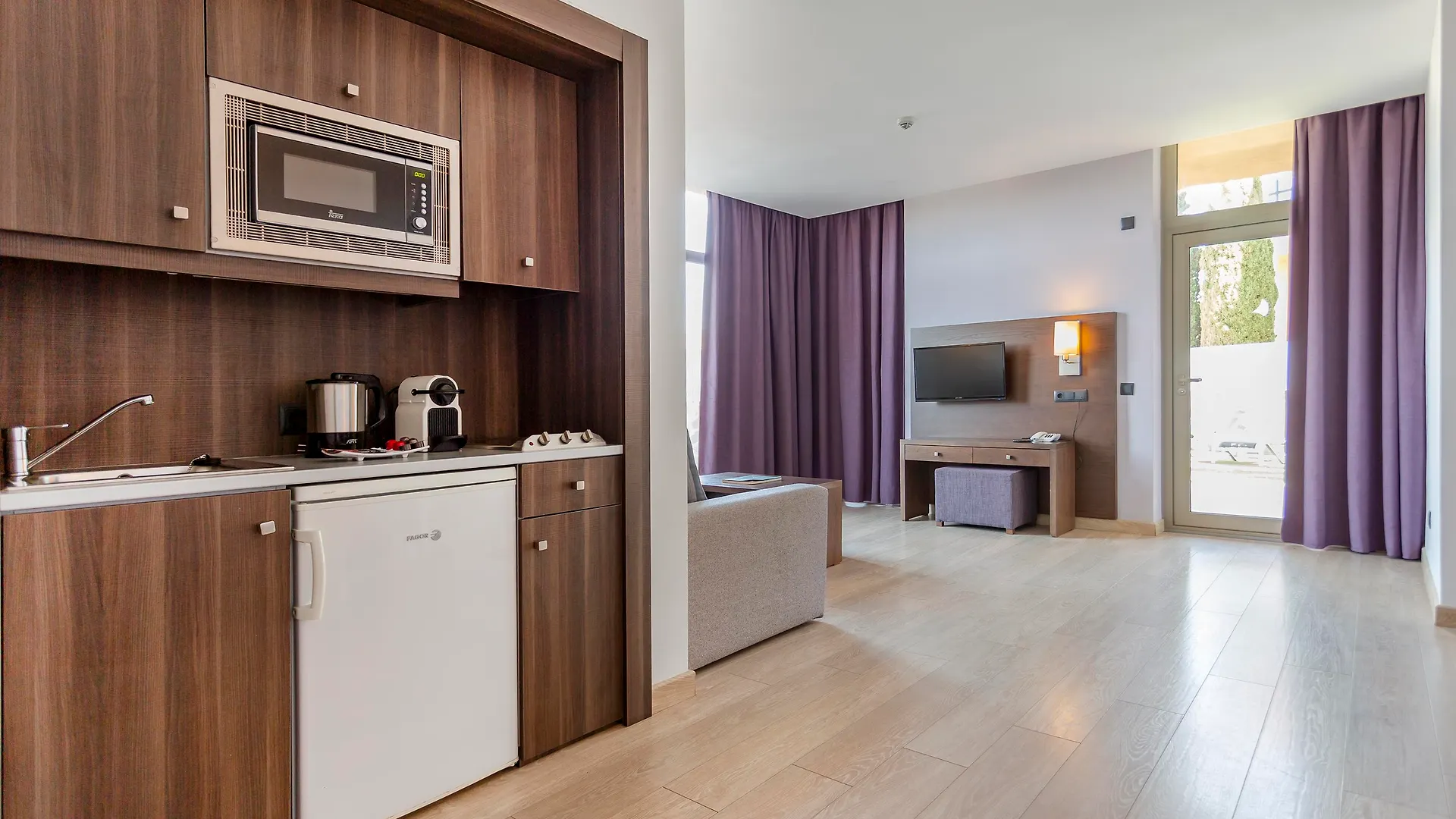 Marins Beach Club - Adults Only Hotel Cala Millor  4*, Cala Millor (Mallorca) Espanha